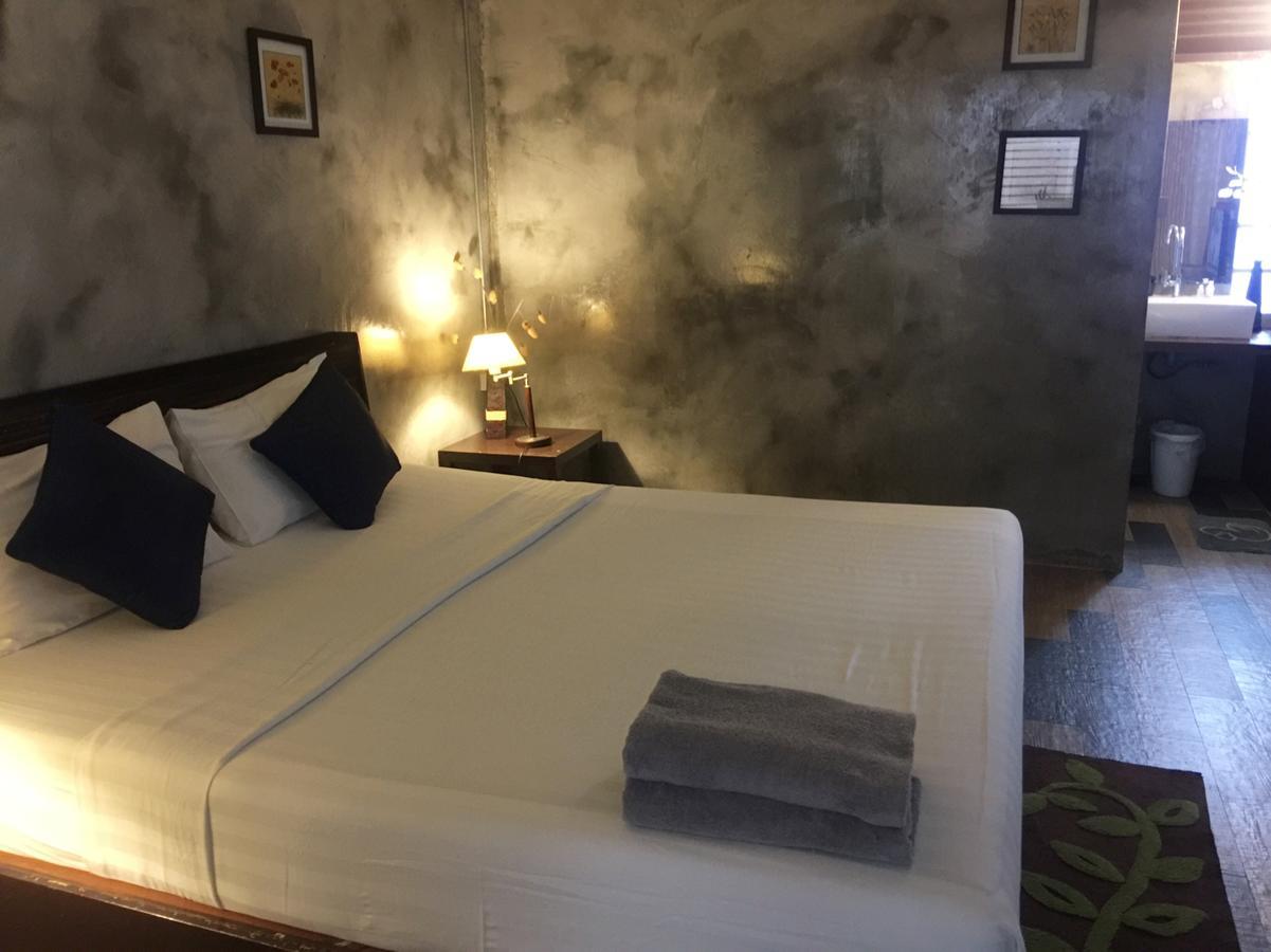 Crescent Bay Resort Koh Samet Екстериор снимка