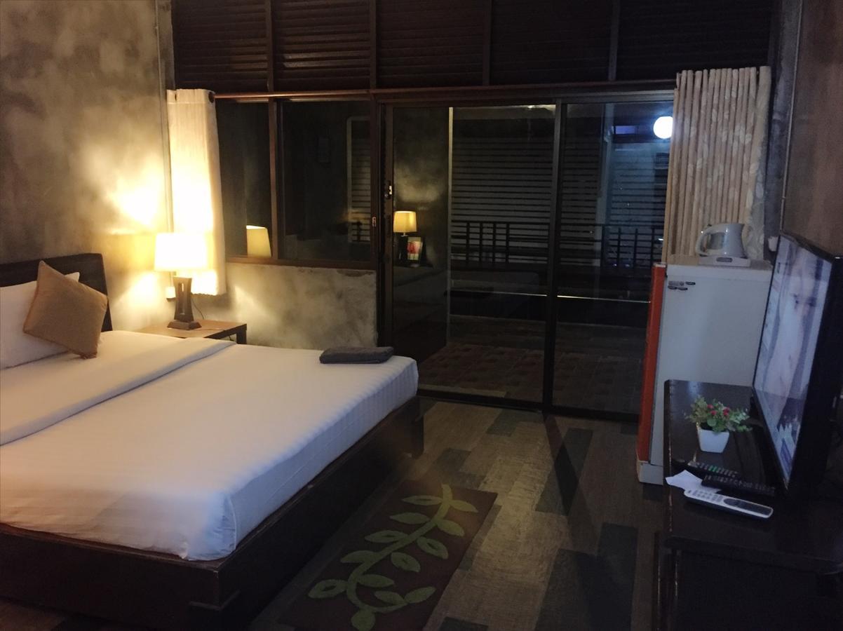 Crescent Bay Resort Koh Samet Екстериор снимка