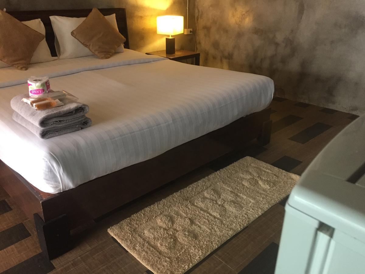 Crescent Bay Resort Koh Samet Екстериор снимка